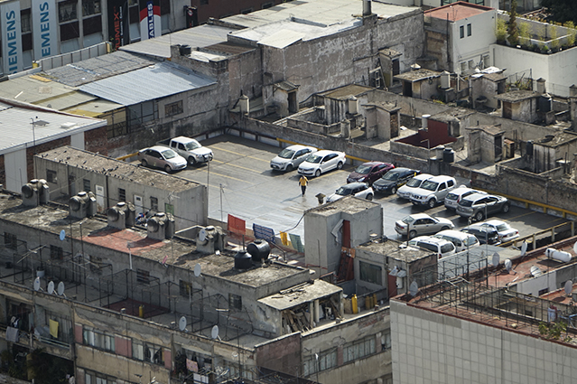 Del nivel 0 al tejado, los autos también suben al tejado. Fuente: archivo personal